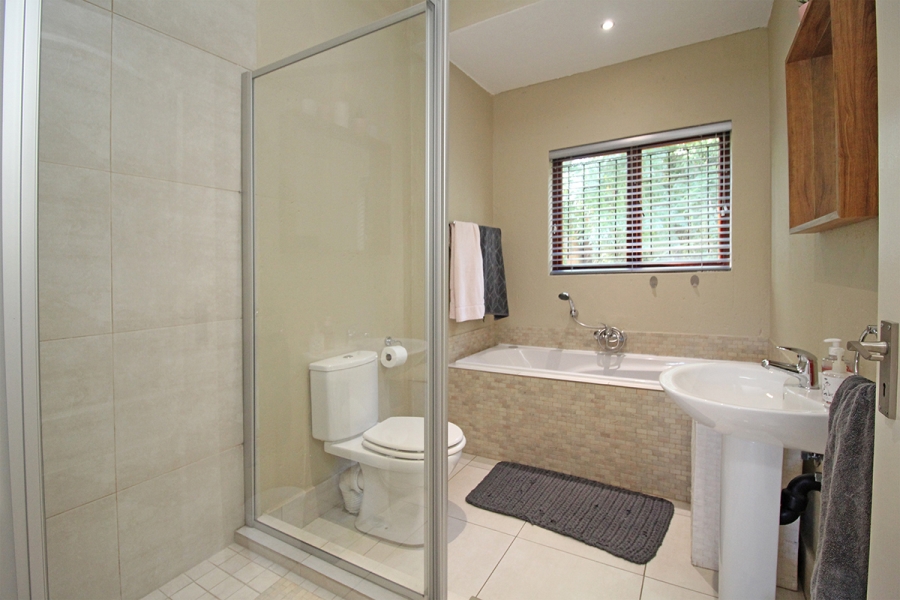 3 Bedroom Property for Sale in Broadacres Gauteng