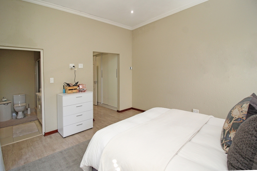 3 Bedroom Property for Sale in Broadacres Gauteng