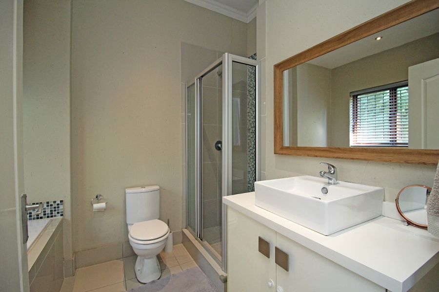 3 Bedroom Property for Sale in Broadacres Gauteng
