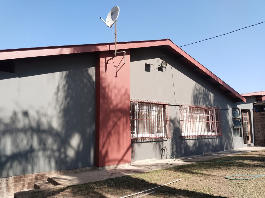 3 Bedroom Property for Sale in West Park Gauteng