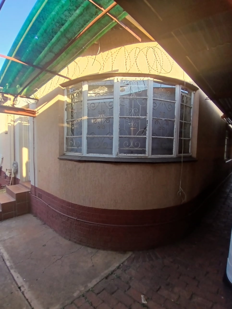 6 Bedroom Property for Sale in Capital Park Gauteng