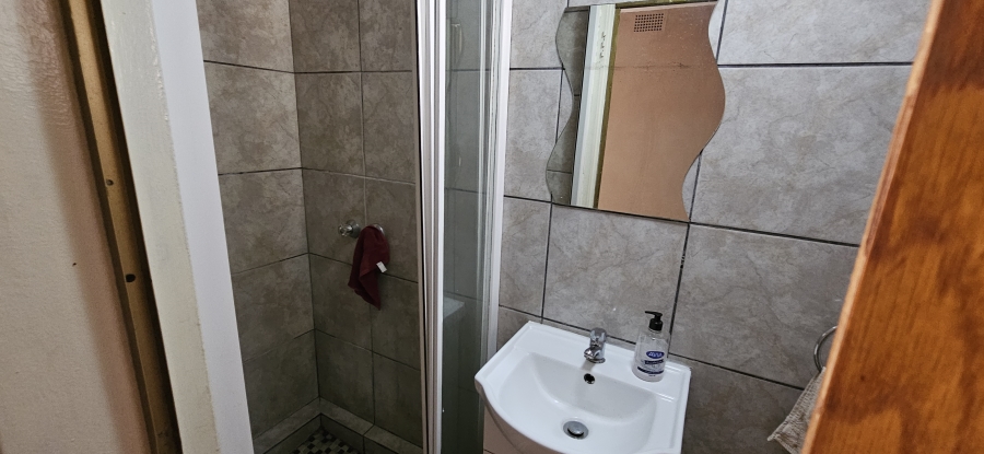 2 Bedroom Property for Sale in Three Rivers Proper Gauteng