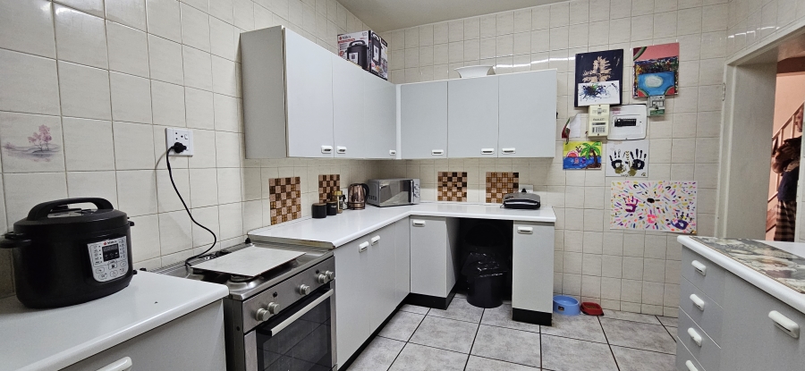 2 Bedroom Property for Sale in Three Rivers Proper Gauteng