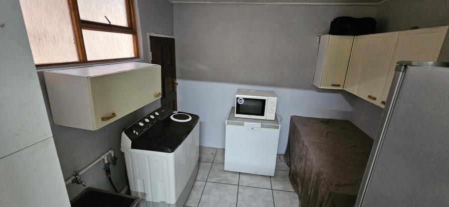 2 Bedroom Property for Sale in Three Rivers Proper Gauteng