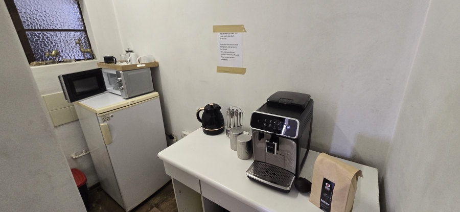 To Let Commercial Property for Rent in Robertville Gauteng
