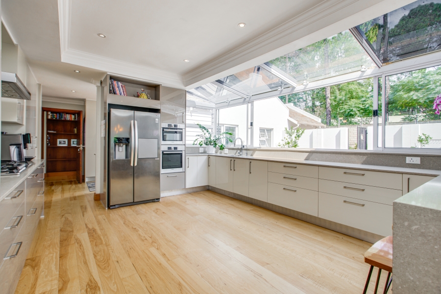 5 Bedroom Property for Sale in Bryanston Gauteng