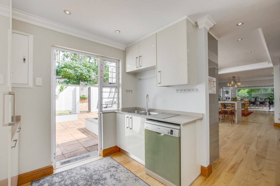 5 Bedroom Property for Sale in Bryanston Gauteng