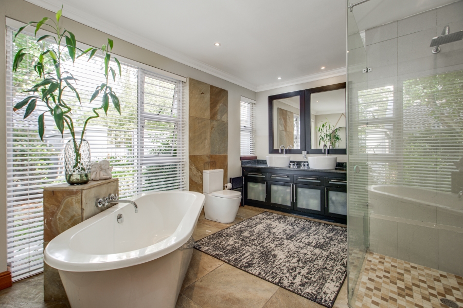 5 Bedroom Property for Sale in Bryanston Gauteng