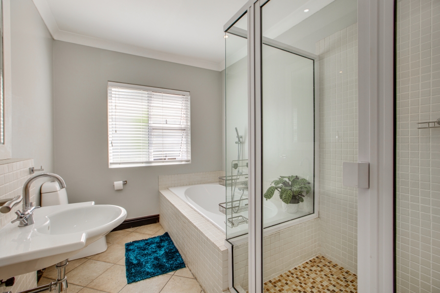 5 Bedroom Property for Sale in Bryanston Gauteng