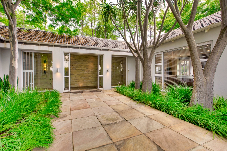5 Bedroom Property for Sale in Bryanston Gauteng