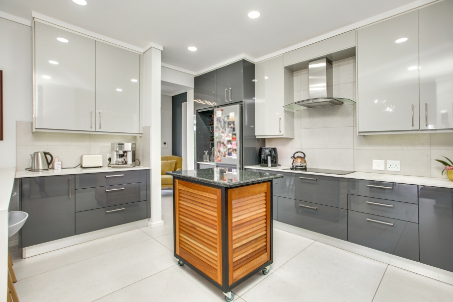 5 Bedroom Property for Sale in Bryanston Gauteng