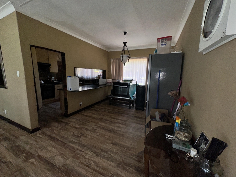 3 Bedroom Property for Sale in Tileba Gauteng