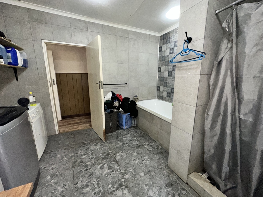 3 Bedroom Property for Sale in Tileba Gauteng