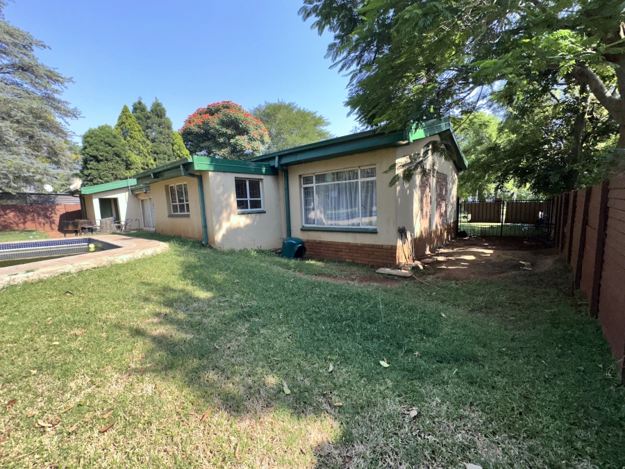 3 Bedroom Property for Sale in Tileba Gauteng