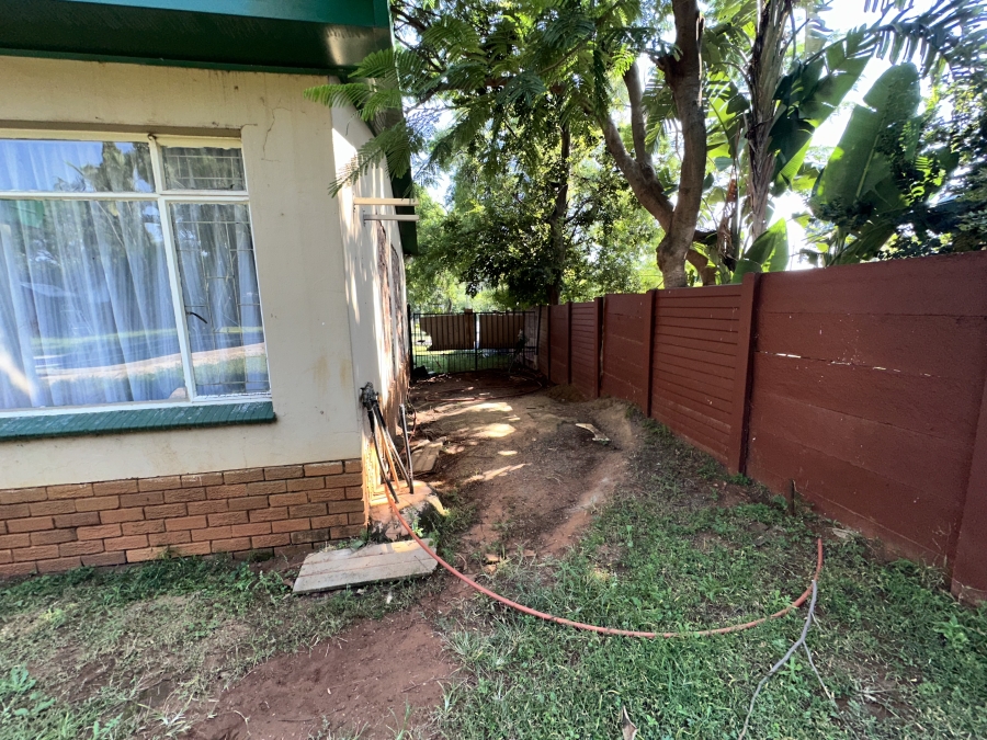 3 Bedroom Property for Sale in Tileba Gauteng
