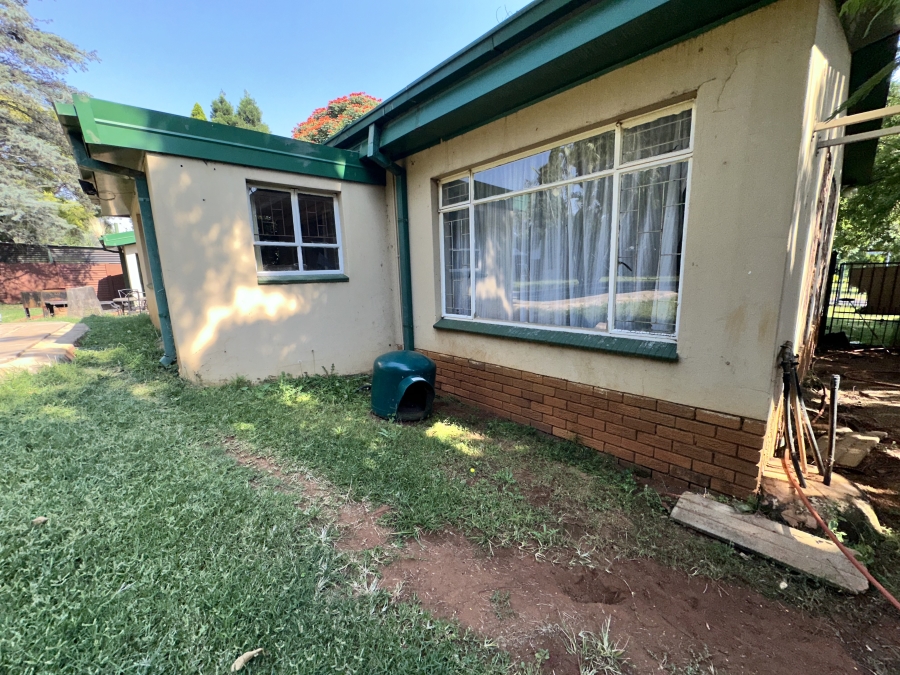 3 Bedroom Property for Sale in Tileba Gauteng