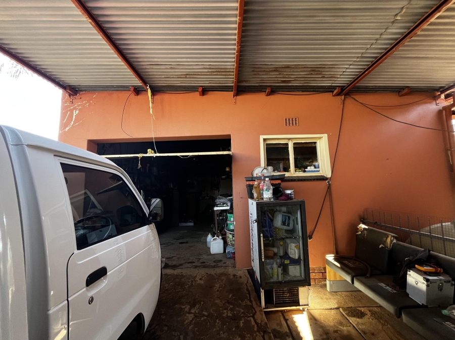 4 Bedroom Property for Sale in Mountain View Gauteng