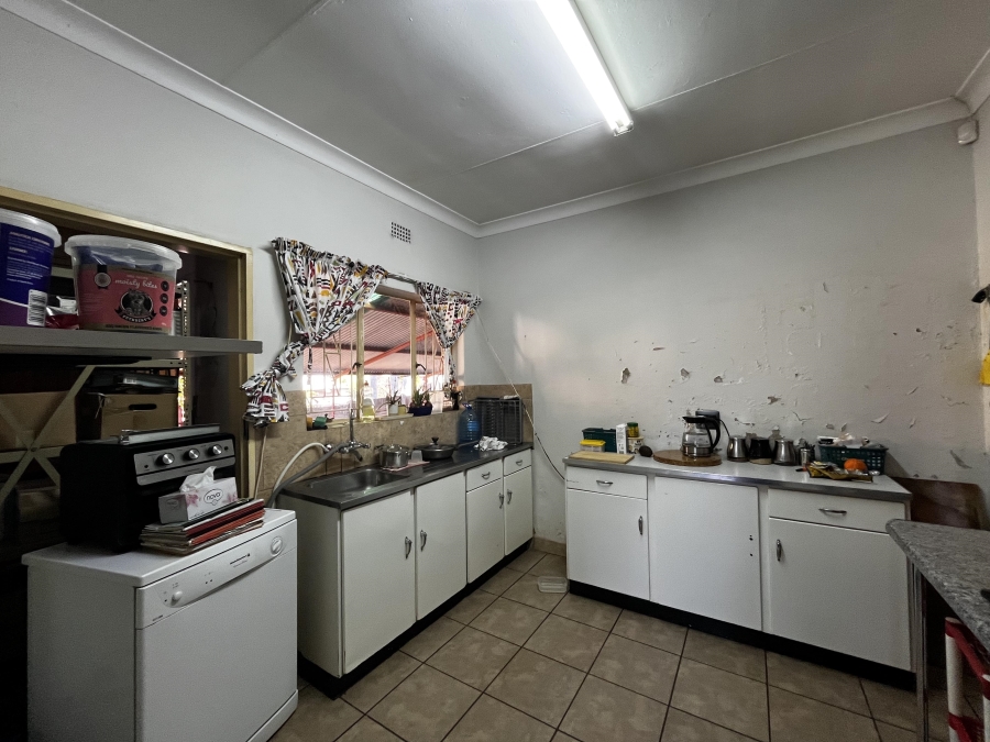 4 Bedroom Property for Sale in Mountain View Gauteng