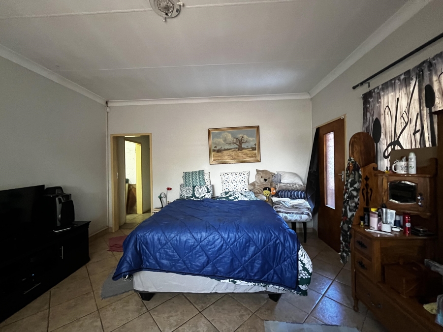 4 Bedroom Property for Sale in Mountain View Gauteng