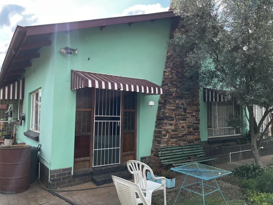 4 Bedroom Property for Sale in Les Marais Gauteng