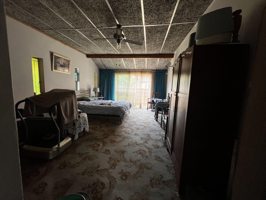 4 Bedroom Property for Sale in Les Marais Gauteng