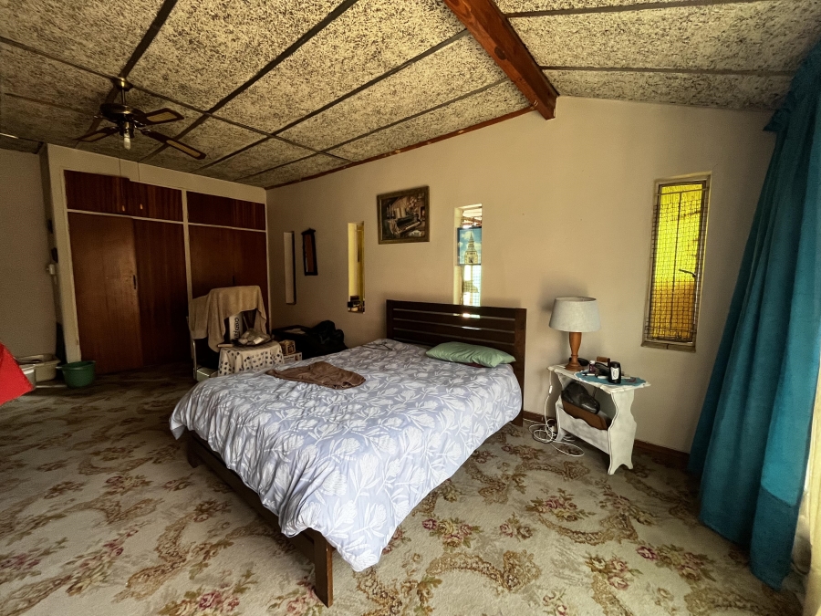 4 Bedroom Property for Sale in Les Marais Gauteng