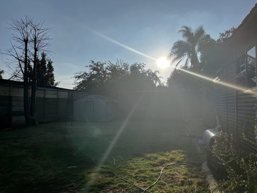 4 Bedroom Property for Sale in Les Marais Gauteng