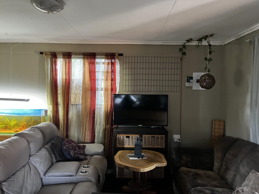 4 Bedroom Property for Sale in Les Marais Gauteng