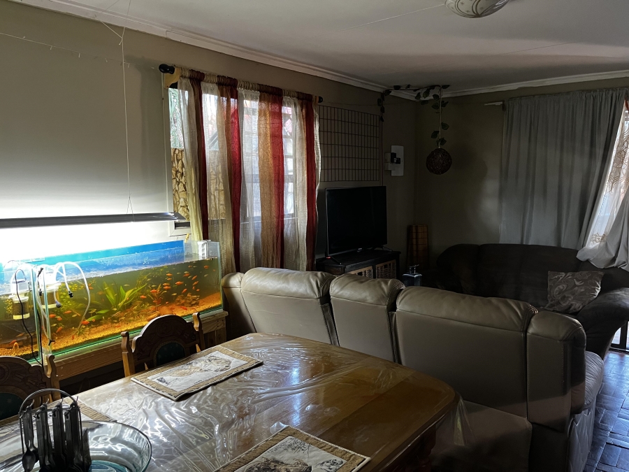 4 Bedroom Property for Sale in Les Marais Gauteng