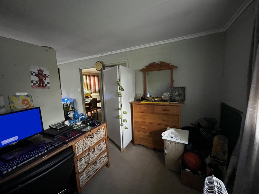 4 Bedroom Property for Sale in Les Marais Gauteng