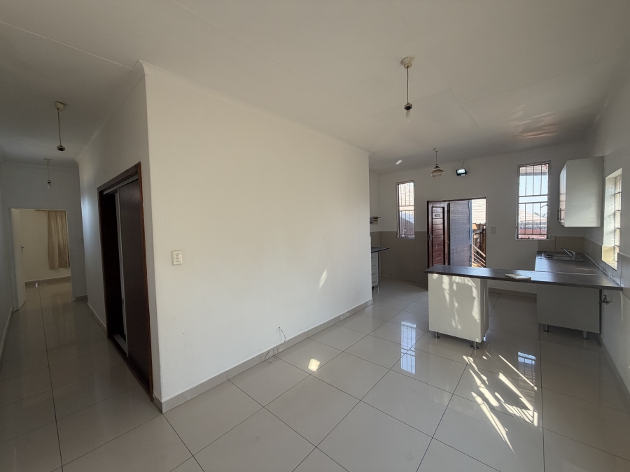 To Let 2 Bedroom Property for Rent in Erasmia Gauteng
