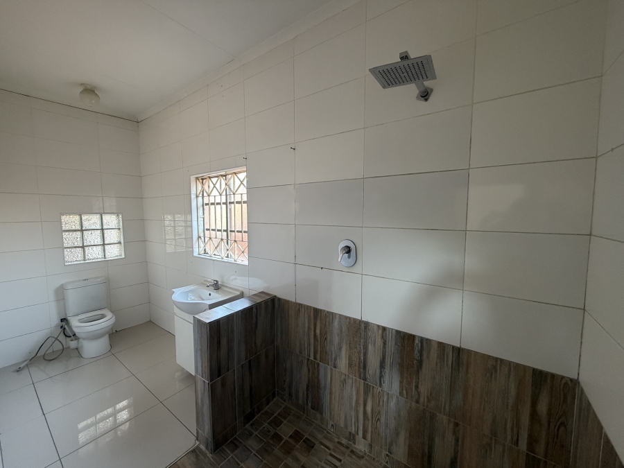 To Let 2 Bedroom Property for Rent in Erasmia Gauteng