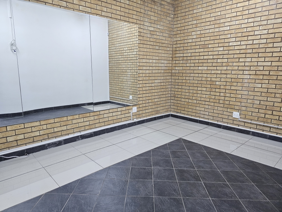 To Let Commercial Property for Rent in Laudium Gauteng