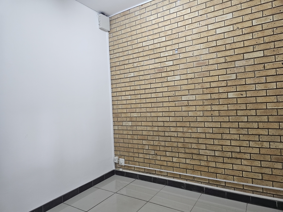 To Let Commercial Property for Rent in Laudium Gauteng