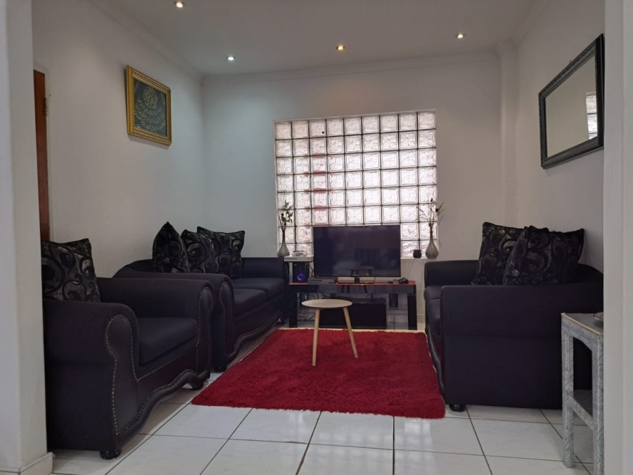 2 Bedroom Property for Sale in Laudium Gauteng