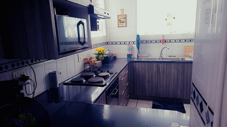 2 Bedroom Property for Sale in Laudium Gauteng