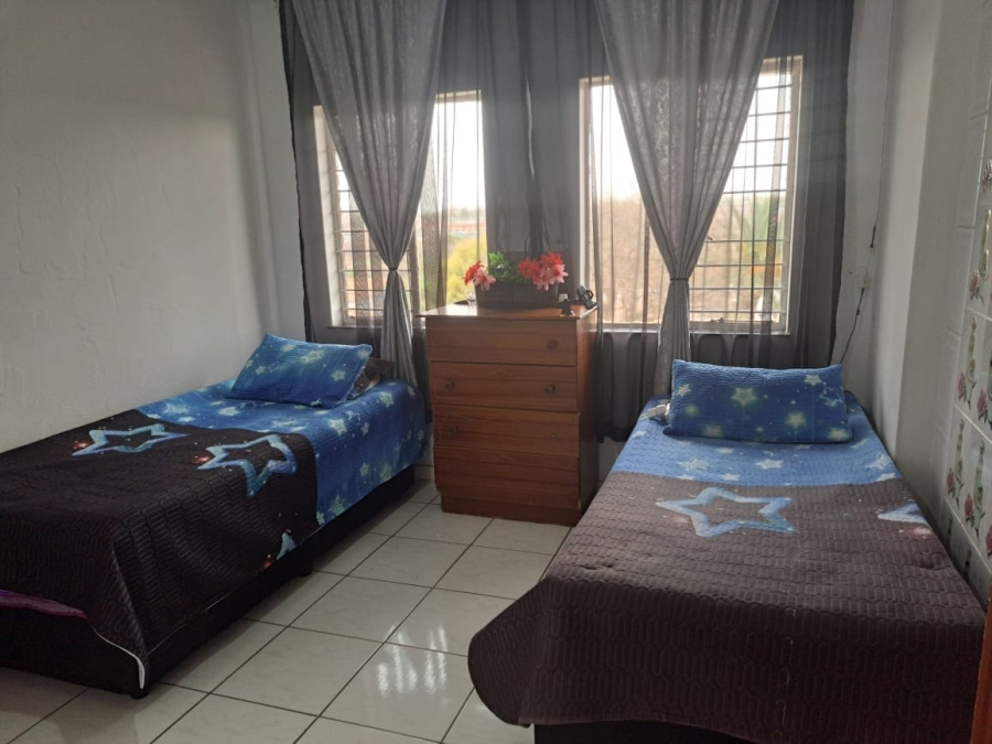 2 Bedroom Property for Sale in Laudium Gauteng