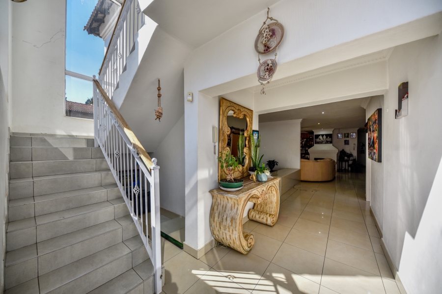 10 Bedroom Property for Sale in Waterkloof Ridge Gauteng