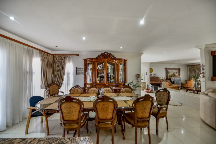 10 Bedroom Property for Sale in Waterkloof Ridge Gauteng