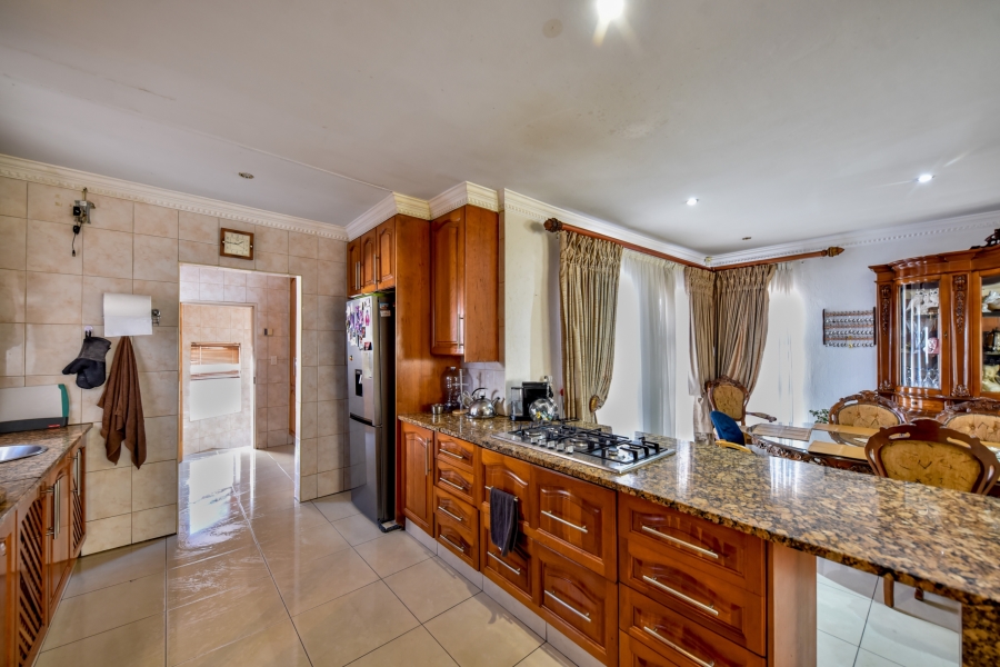 10 Bedroom Property for Sale in Waterkloof Ridge Gauteng