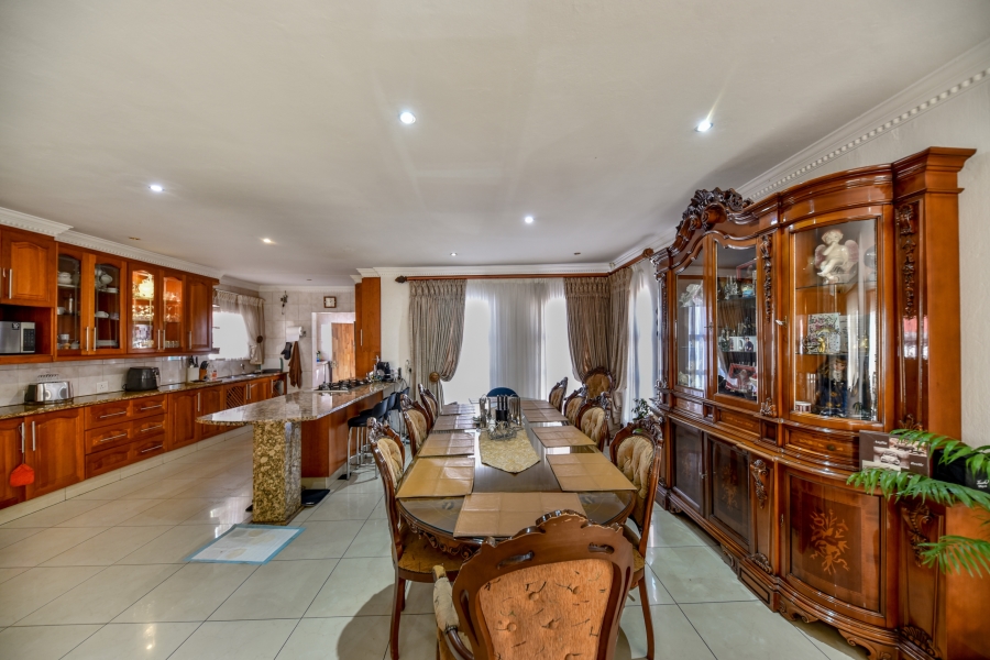 10 Bedroom Property for Sale in Waterkloof Ridge Gauteng