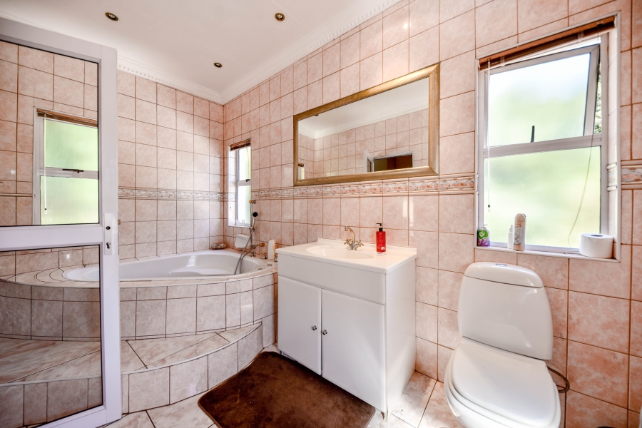 10 Bedroom Property for Sale in Waterkloof Ridge Gauteng