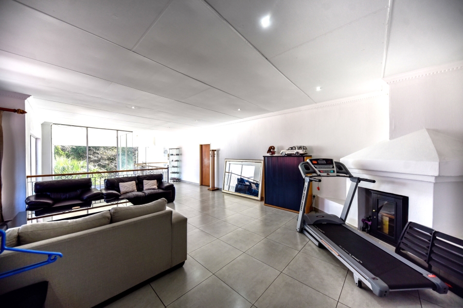10 Bedroom Property for Sale in Waterkloof Ridge Gauteng