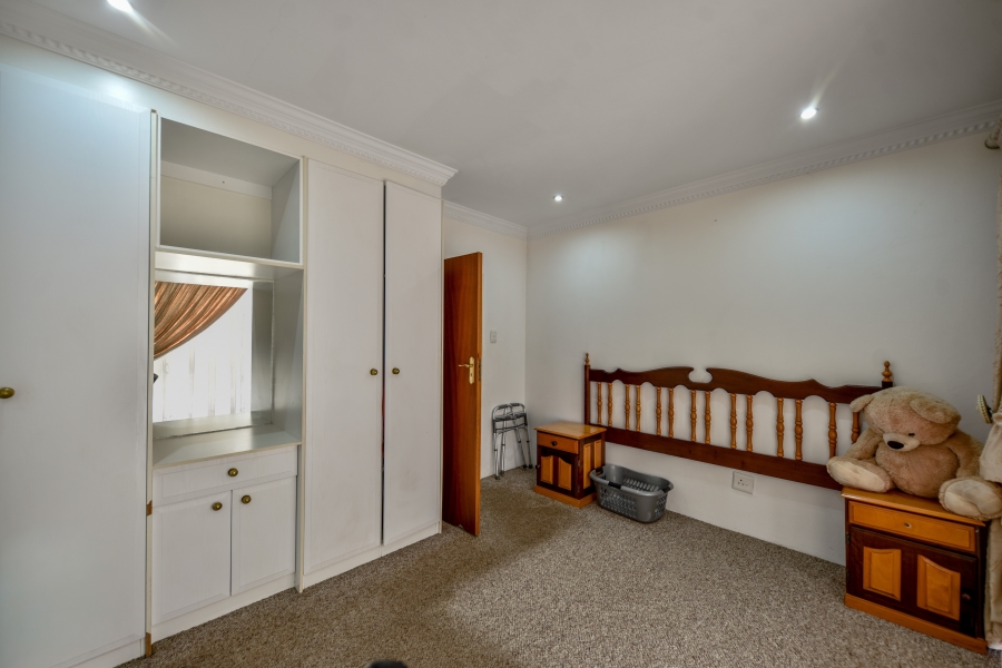 10 Bedroom Property for Sale in Waterkloof Ridge Gauteng