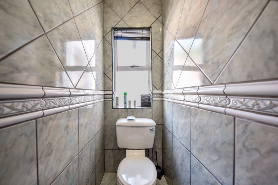 10 Bedroom Property for Sale in Waterkloof Ridge Gauteng