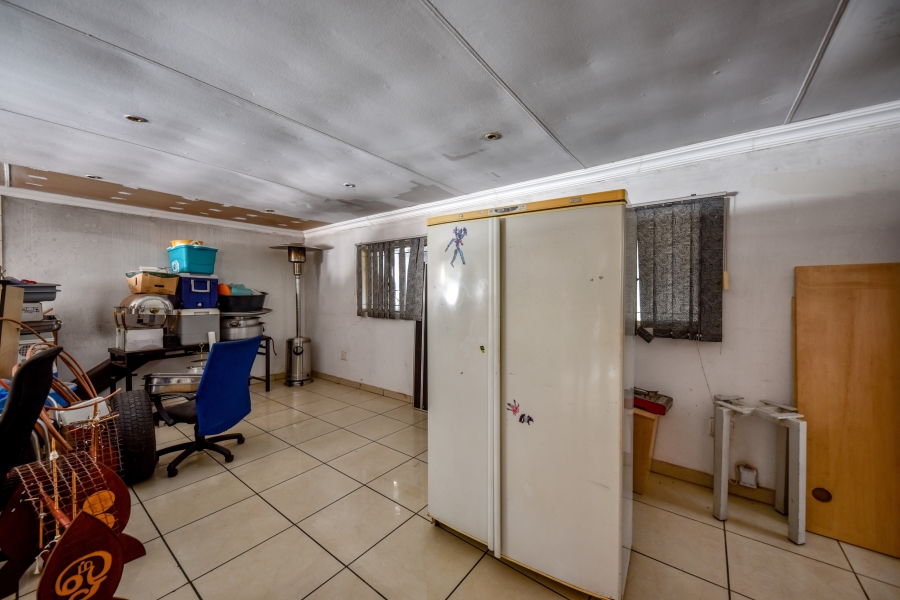 10 Bedroom Property for Sale in Waterkloof Ridge Gauteng