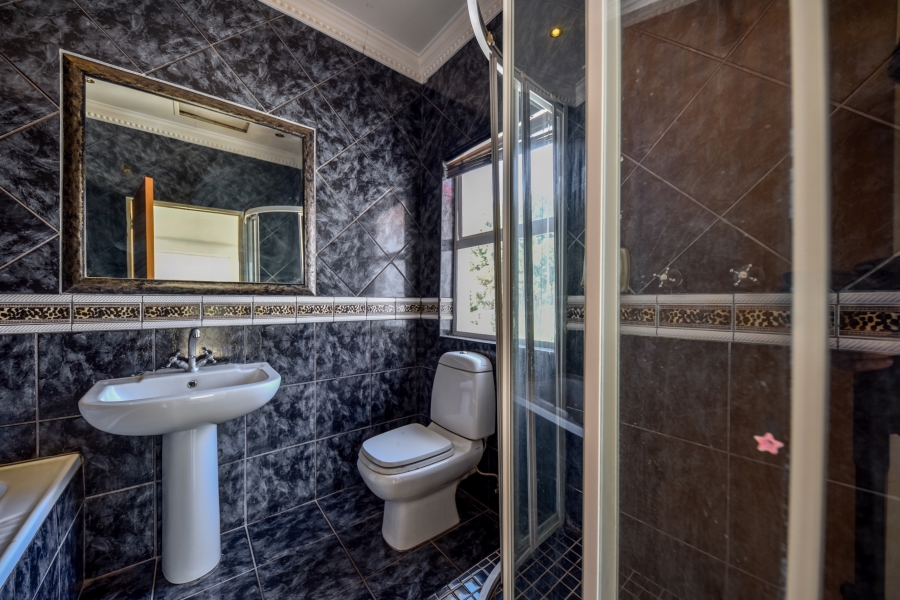 10 Bedroom Property for Sale in Waterkloof Ridge Gauteng