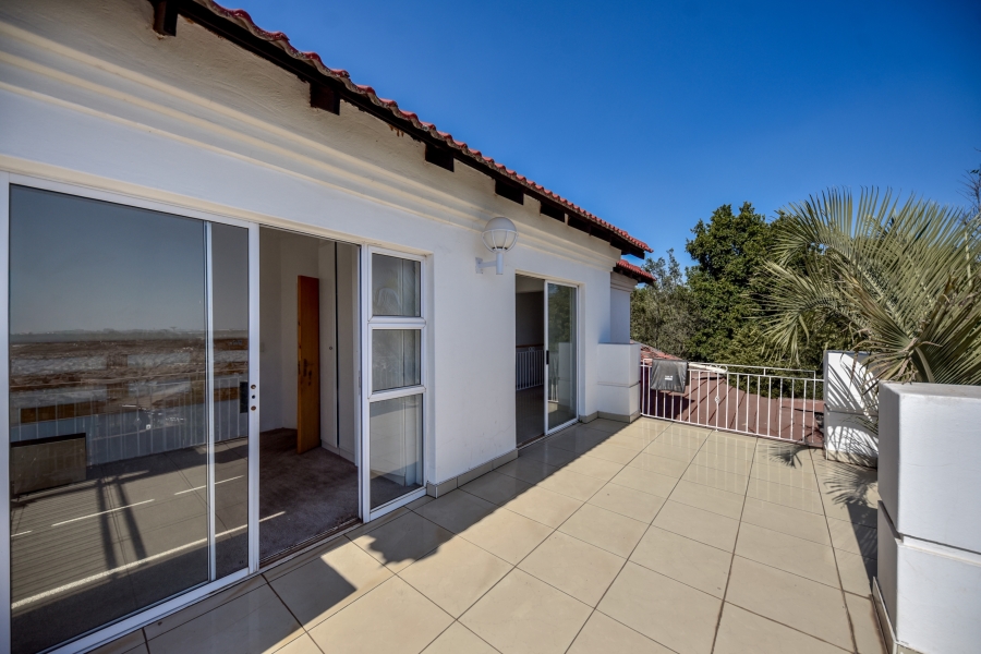 10 Bedroom Property for Sale in Waterkloof Ridge Gauteng