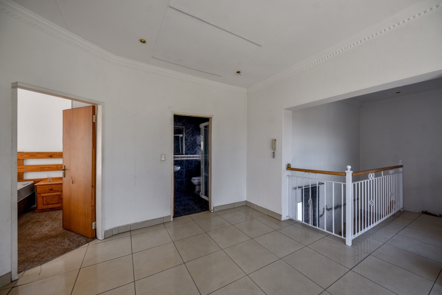 10 Bedroom Property for Sale in Waterkloof Ridge Gauteng
