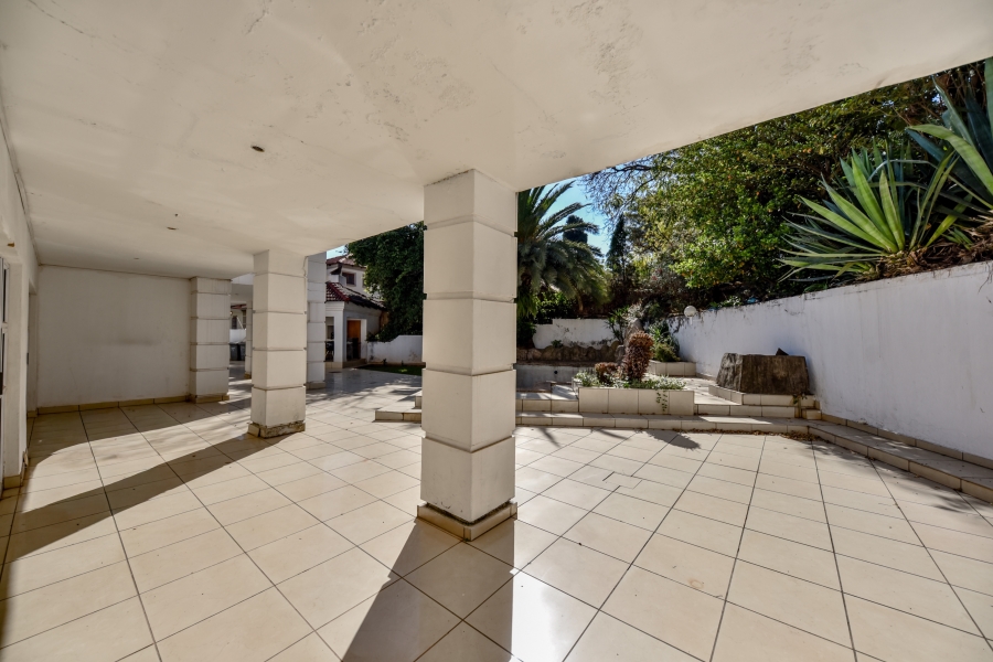10 Bedroom Property for Sale in Waterkloof Ridge Gauteng